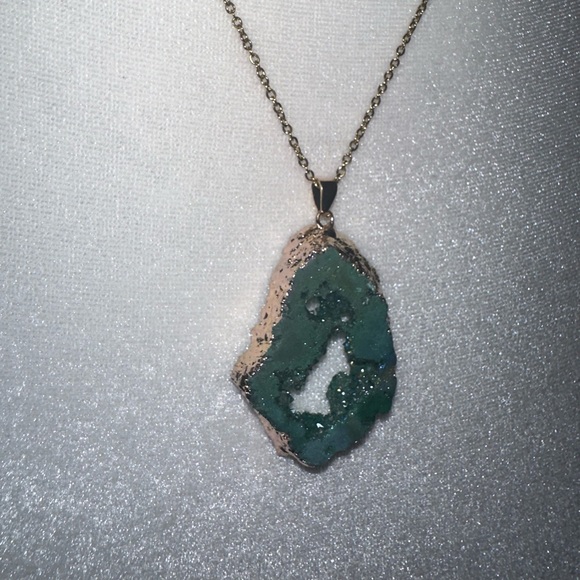 Raw Blue Amethyst Crystal Quartz Druzy Pendant Gold plated Necklace - Picture 7 of 7